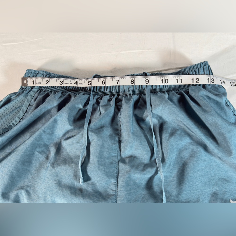 Nike Dry-fit Women's Blue Athletic Shorts. Size Latge - Picture 3 of 4
